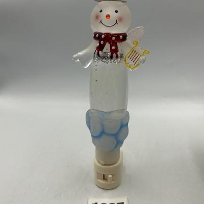 Assorted Christmas dÃ©cor