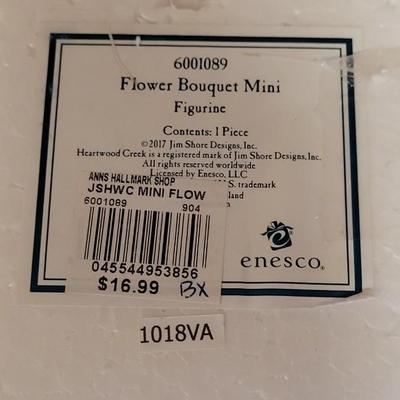 New JIM SHORES Flowers Bouquet