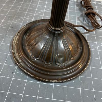 Slag Glass Metal Tiffany style Lamp