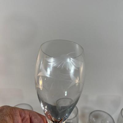 Beautiful 2 Patterns of Etched Wine Glasses, 8 total