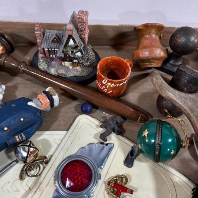 Tray of Treasures Antler, Figurine Cottage