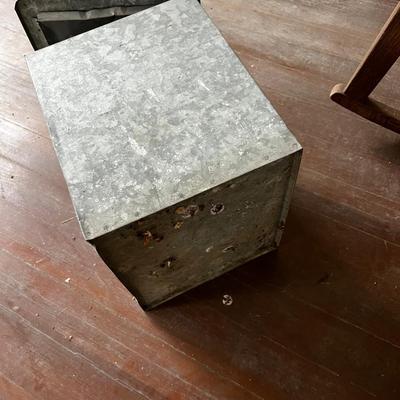 Galvanized Milk Box Original 