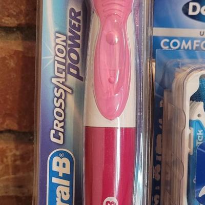 New Oral B Cross Action Electric Toothbrush and Dental Picks