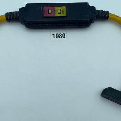 2 Triple Tap Adapters
