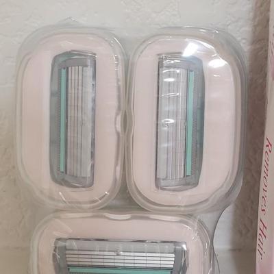 Smooth Away & Schick Intuition Razor Blade
