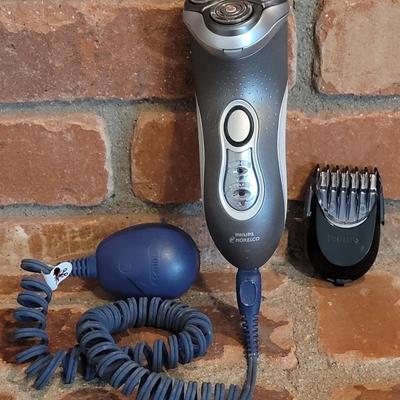 Phillips Norelco Electric Razor