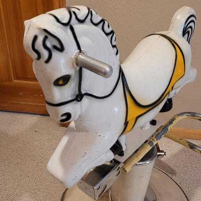 1960s Hair Cutting Horse