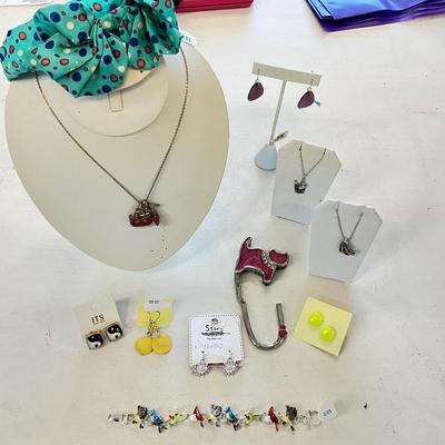 428 Fun Enameled Jewelry Lot