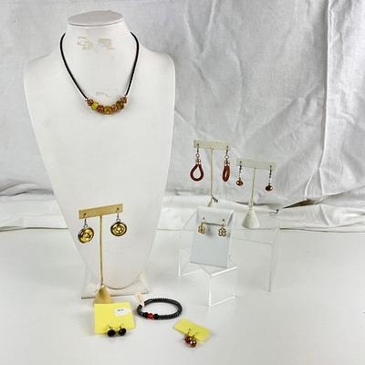437 Gold Enamel Beaded Necklace with Six Pairs of Earrings and Stretch Beaded Bracelet