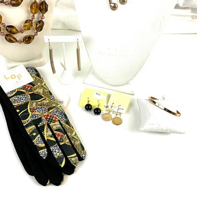438 Brown and Gold Musical Jewelry with Smart Touch Gloves
