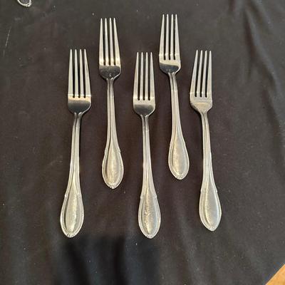 Assortment of Stainless Silverware and Corelle Dishes (LR-KL)