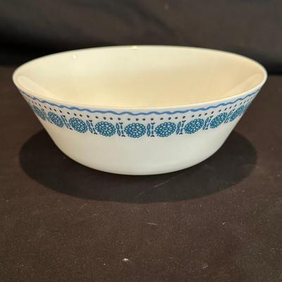 Assortment of Stainless Silverware and Corelle Dishes (LR-KL)