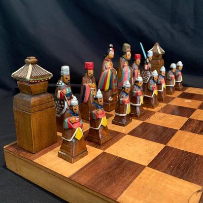 Unique Chess Sets with Storage Boards (DR-KW)