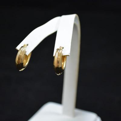 14k Oval Hoop Earrings 1.1g