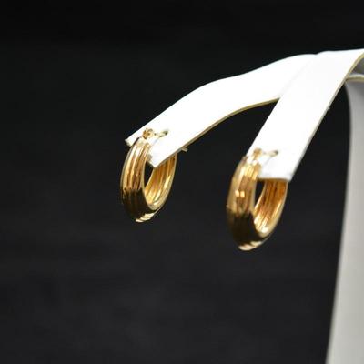 14k Oval Hoop Earrings 1.1g
