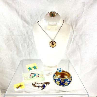 453 Nautical Starfish Jewelry Lot
