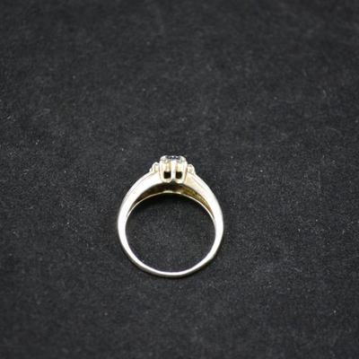 925 Sterling Ring with Topaz Setting Size 9 4.3g