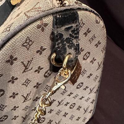 Assortment of Designer Ladies Purses (LR-KL)