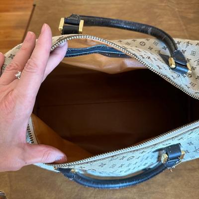 Assortment of Designer Ladies Purses (LR-KL)