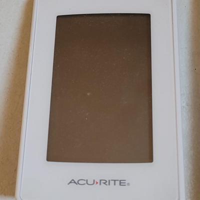 Acu Rite White Indoor Outdoor Digital Thermometer and Humidity Gauge