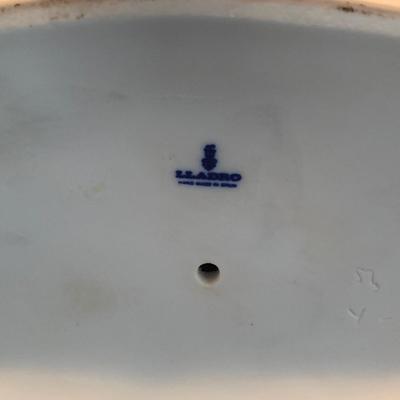 La Maja and Porcelain Pump by LladrÃ³ (DR-KW)