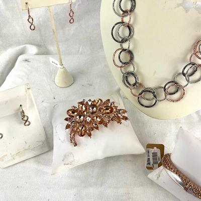 466 Rose Gold Tone Costume Necklace Rhinestone Brooch and Bracelet