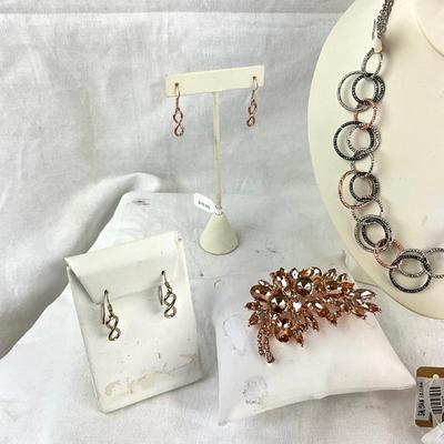 466 Rose Gold Tone Costume Necklace Rhinestone Brooch and Bracelet