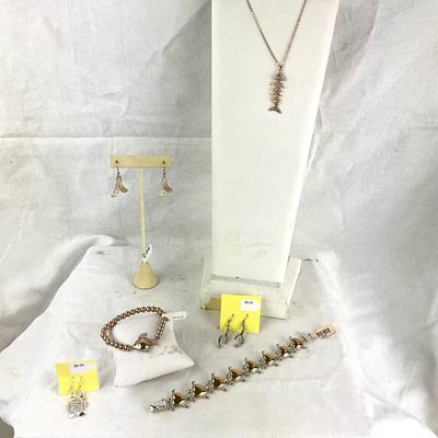 470 Gold Tone FISHBONE Necklace, Earrings with Turtle Love Bracelet and Coral Earrings
