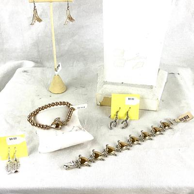 470 Gold Tone FISHBONE Necklace, Earrings with Turtle Love Bracelet and Coral Earrings