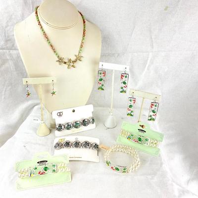 472 Seashells and Turtle Jewelry Lot