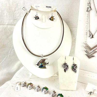 476 Abalone Style Fish Jewelry Lot