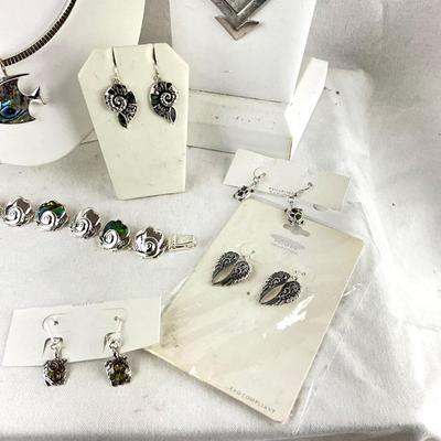 476 Abalone Style Fish Jewelry Lot
