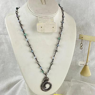 477 Beaded Seahorse Necklace with Earrings