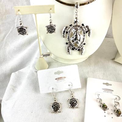 479 Abalone Turtle Slide, Pendant , Earrings Costume Jewelry