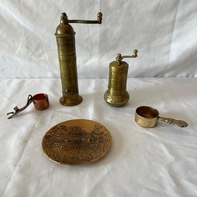 Wendell August Metal Giftware & More (K-MK)