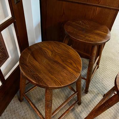 3 NICE Oak Barstools 
