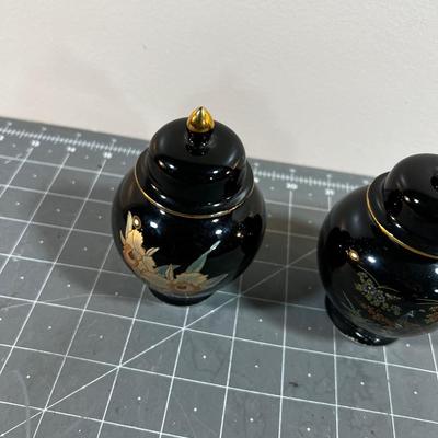 2 Small Asian Ginger Jars with lids Black