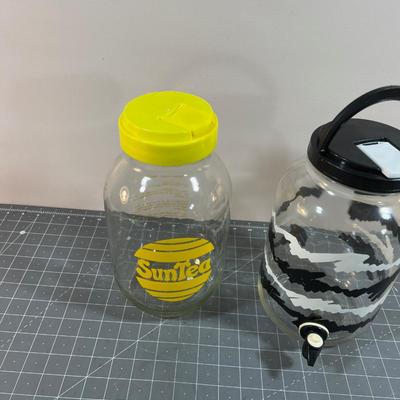 2 Ice Tea Sun Tea Jugs