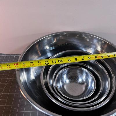 Set of Stainless Steel Bowls