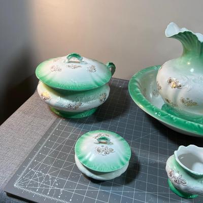 Homer Laughlin ANTIQUE Wash Basin & Pitcher Set