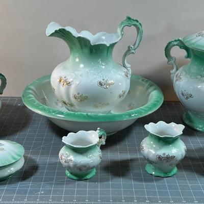 Homer Laughlin ANTIQUE Wash Basin & Pitcher Set