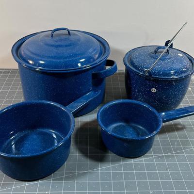 4 Pieces of Graniteware Pot & Pans 
