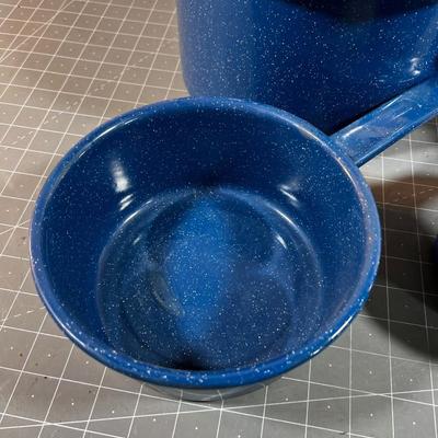 4 Pieces of Graniteware Pot & Pans 