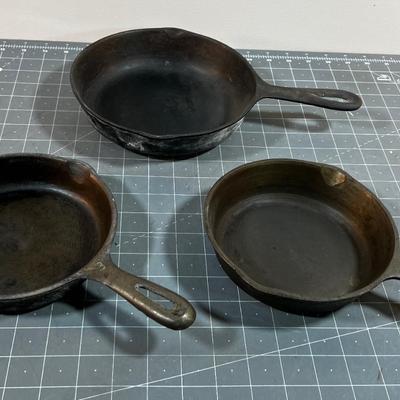 3 Cast Iron Skillets 