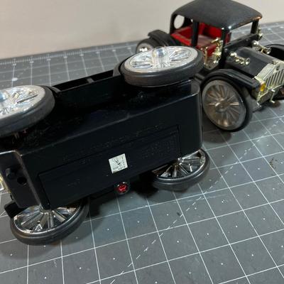 2 Battery Operated Old Timey Cars