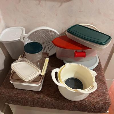 Pile O Tupperware Like Storage Items