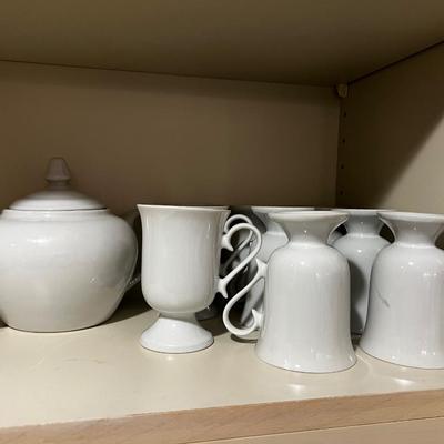 White Fancy Mugs with A white Tea Pot
