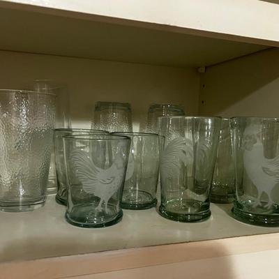 Clear Glass Glasses with a Rooster on them