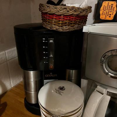 Coffee Center: Pot, Kraft, Grinder etc. 