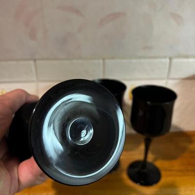 Glass 3 BLACK GLASS Wine Glasses 